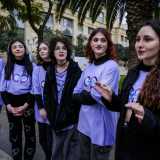 Facciamo la conoscenza dei ragazzi. �Adoriamo tutti il Kpop � spiega la 28enne Veronica (la prima a destra nella foto), leader e fondatrice dei QTDream � e ormai da sette anni ci riuniamo per dare sfogo alla nostra creativit� 